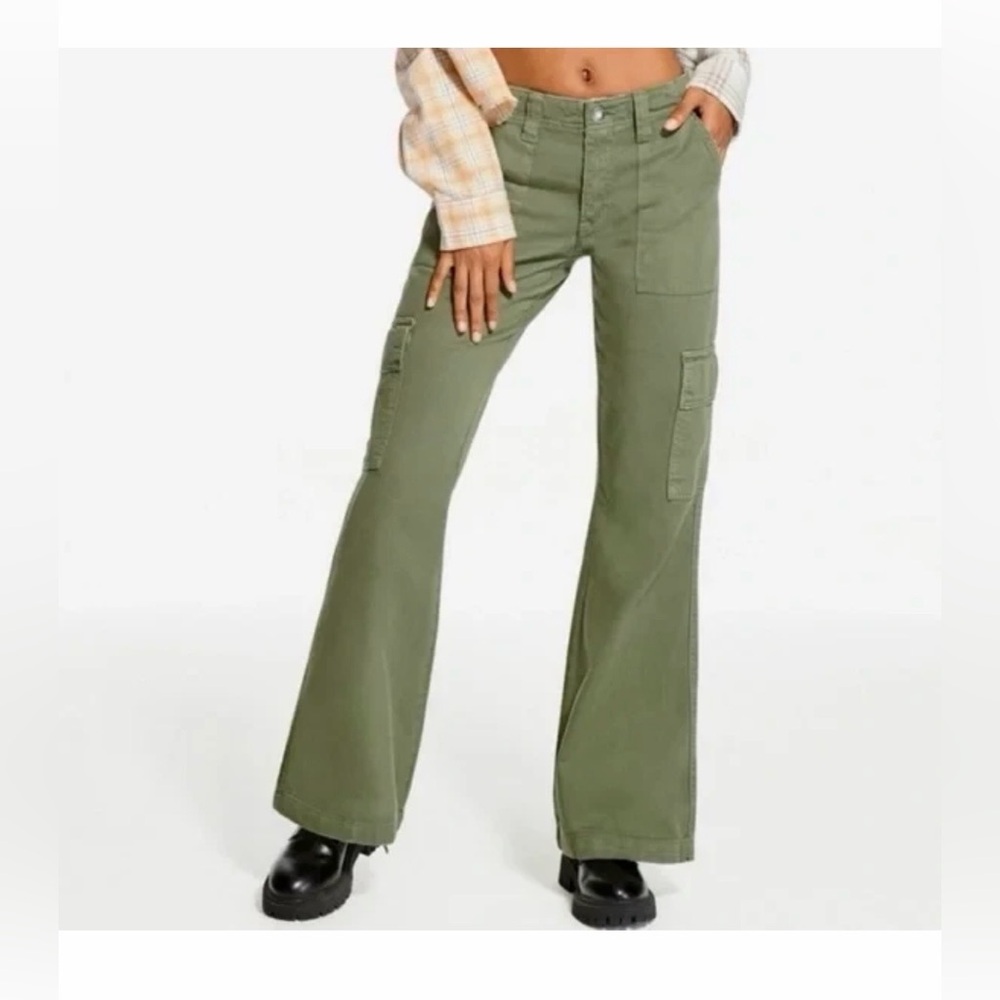 NEW Aeropostale Women Relaxed Fit Mid Y2K Straight Leg Utility Cargo Pant